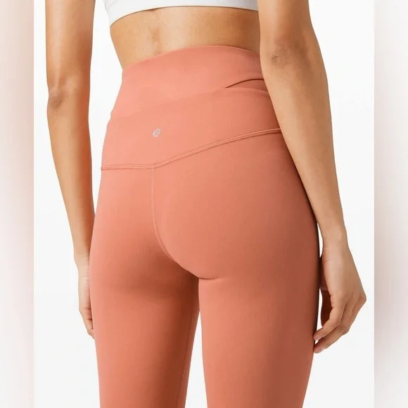 Lululemon Aligned Angles Super-High-Rise Tight 28" - Picture 3 of 4